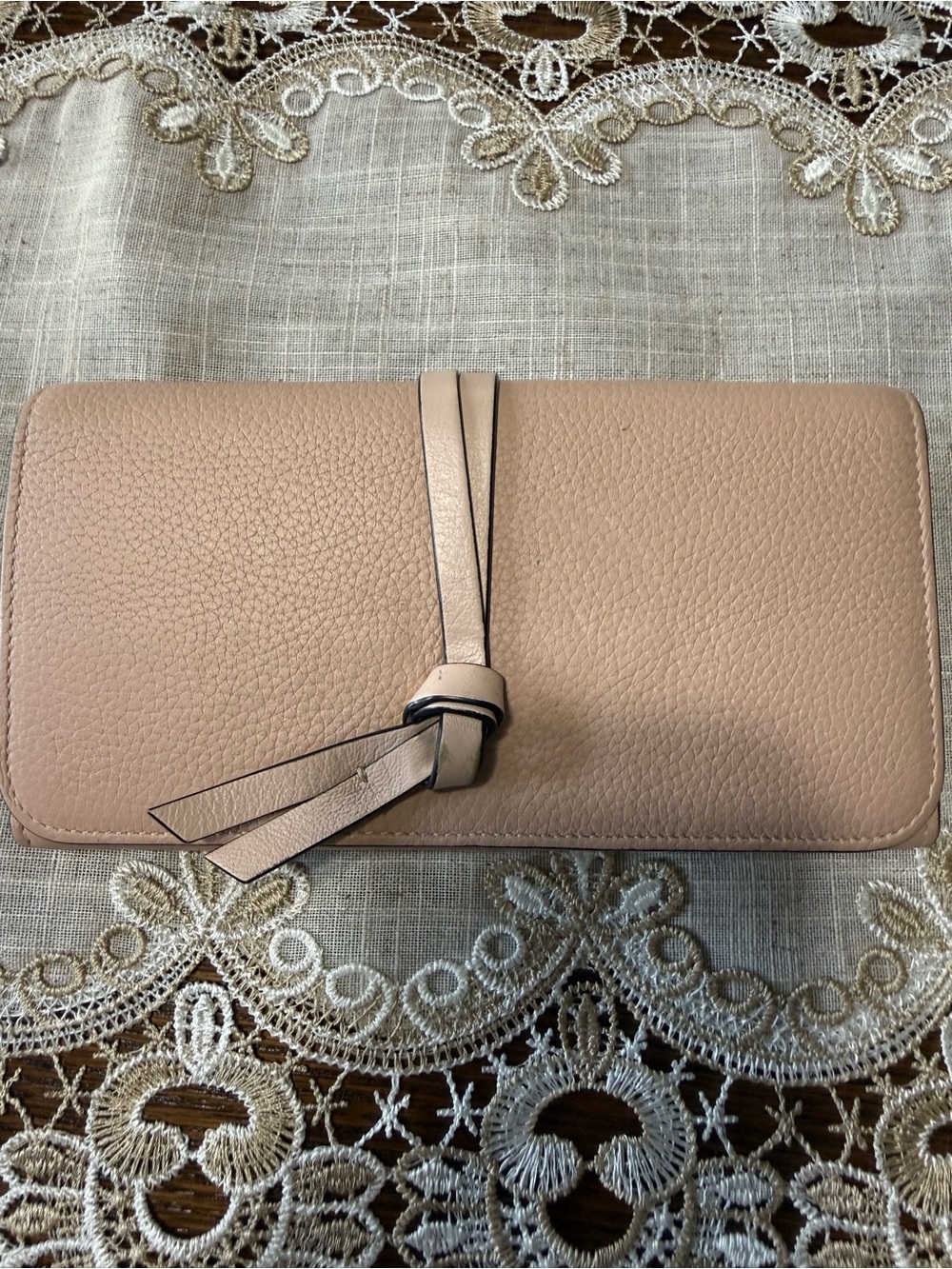 Chloe Women's Pebbled Leather Knot Clutch Wallet - Blush